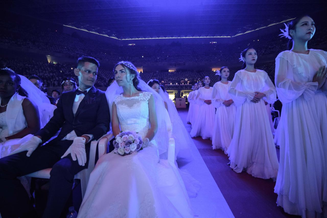 В Южной Корее одновременно поженились 4 тысячи пар